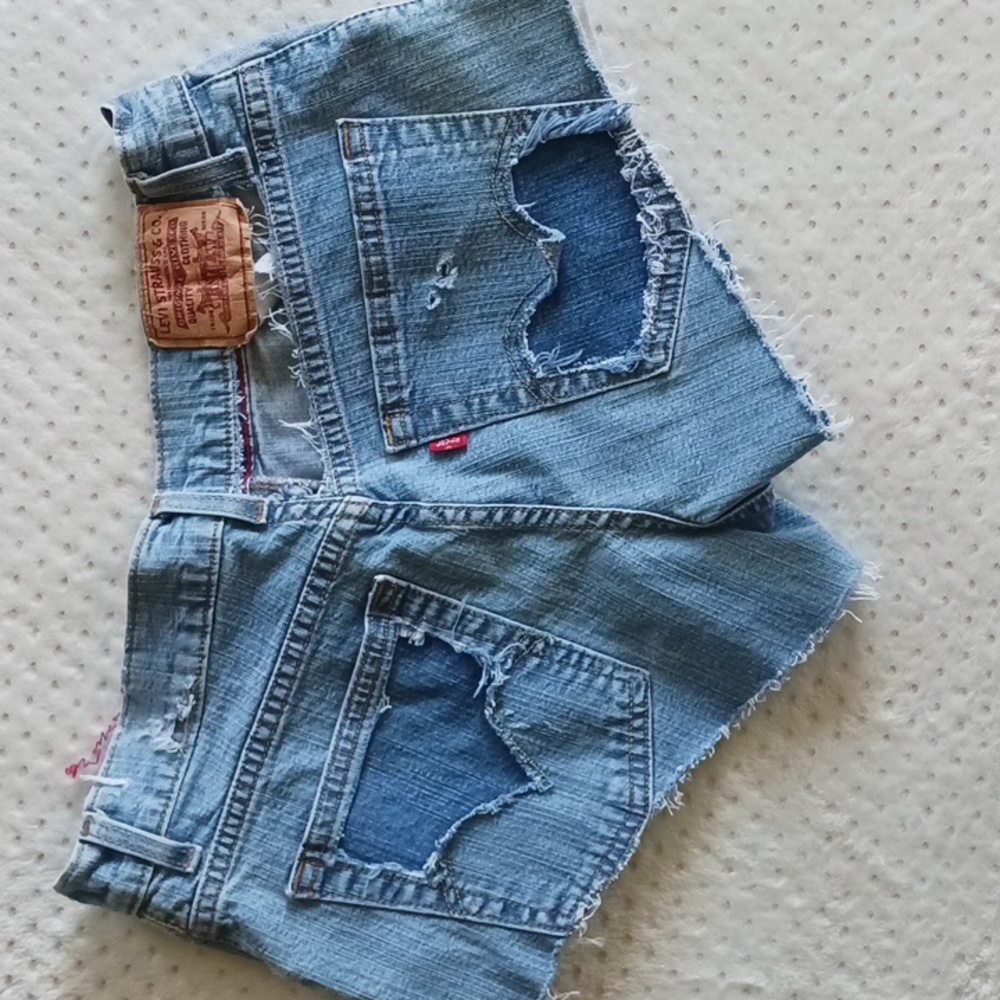 Levi cut off jean shorts. Distressed customized  unique one of a kind - Picture 13 of 15